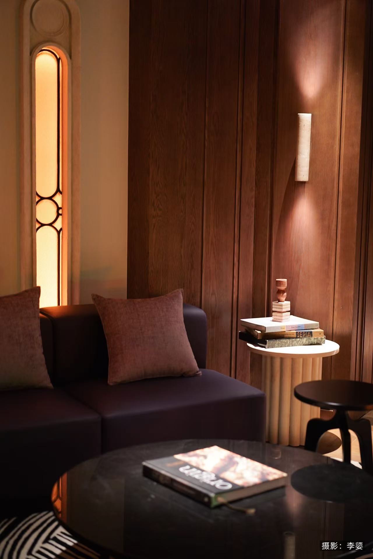 Aster lounge
